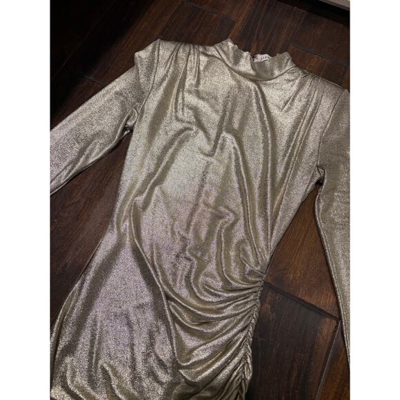 NWOT Alice + Olivia Hilary Ruched Mocked Neck Mini Dress Metallic Pale Gold Sz.0 - Picture 6 of 15